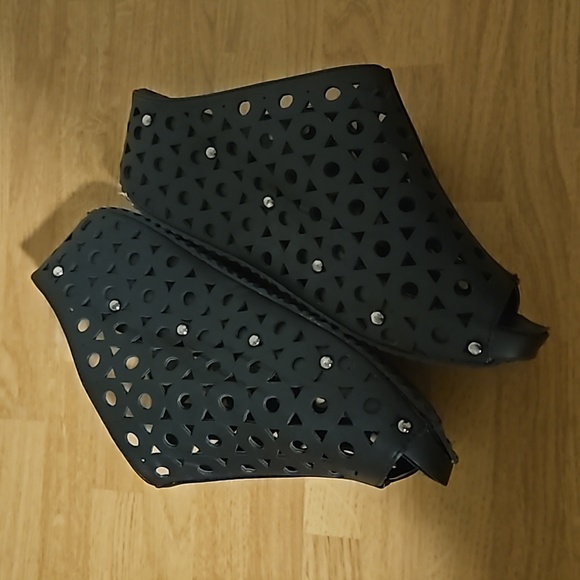 Black wedge slides - Picture 3 of 10